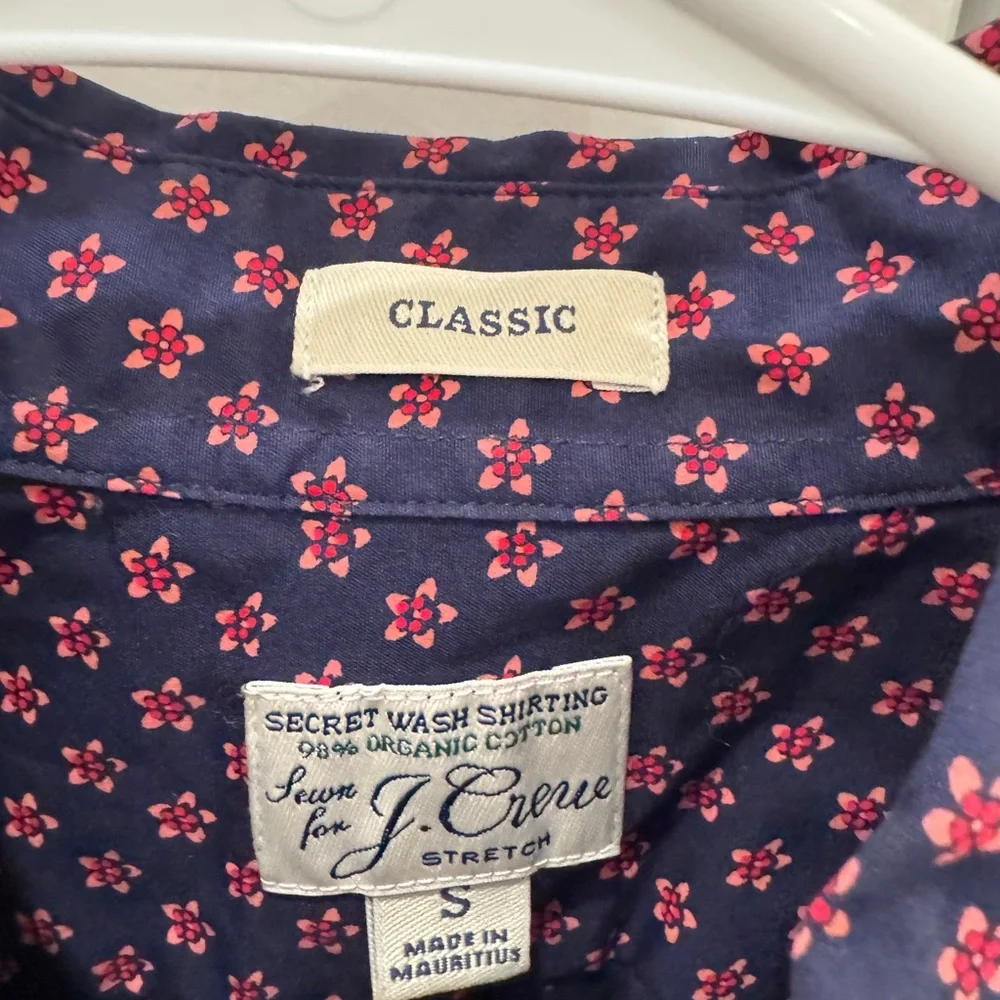 J. Crew Men's Navy and Pink Button Down Shirt